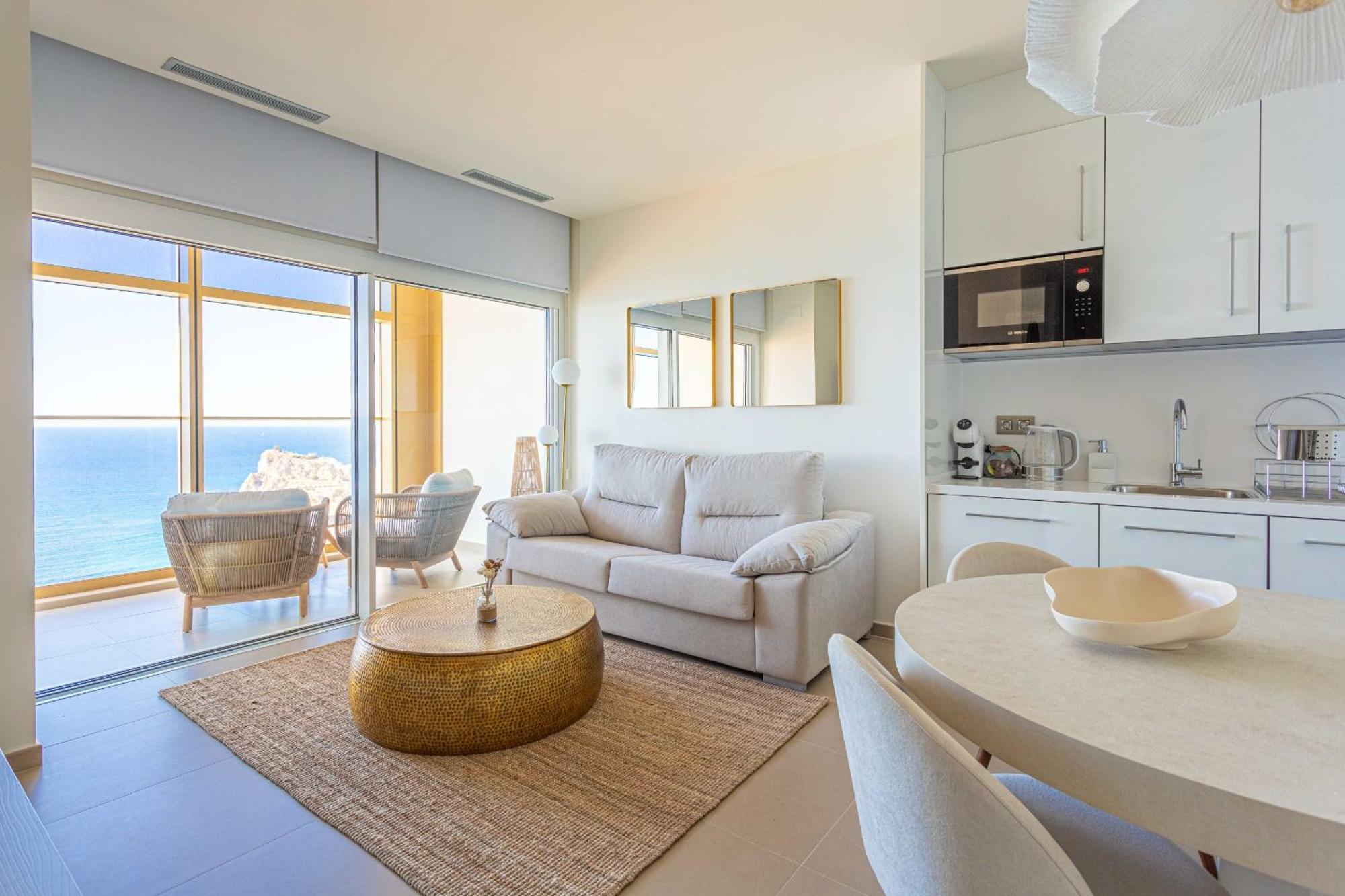 Intempo By Holuxe - 322 - 32nd Floor *